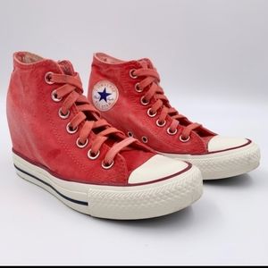 Converse CTAS Lux Hidden Wedge Distressed Red Womens  Size 9